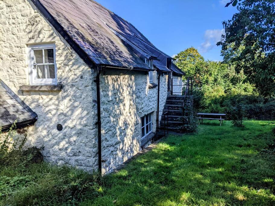 The Old Granary Farm Cottage Абергавенни Экстерьер фото